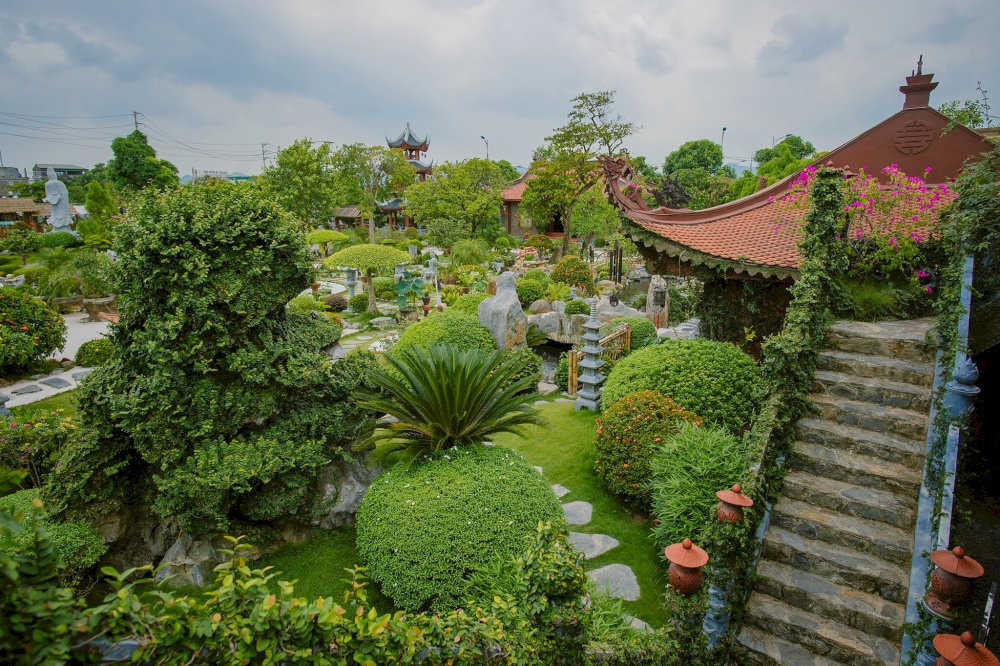 Toàn bộ không gian bên ngoài 